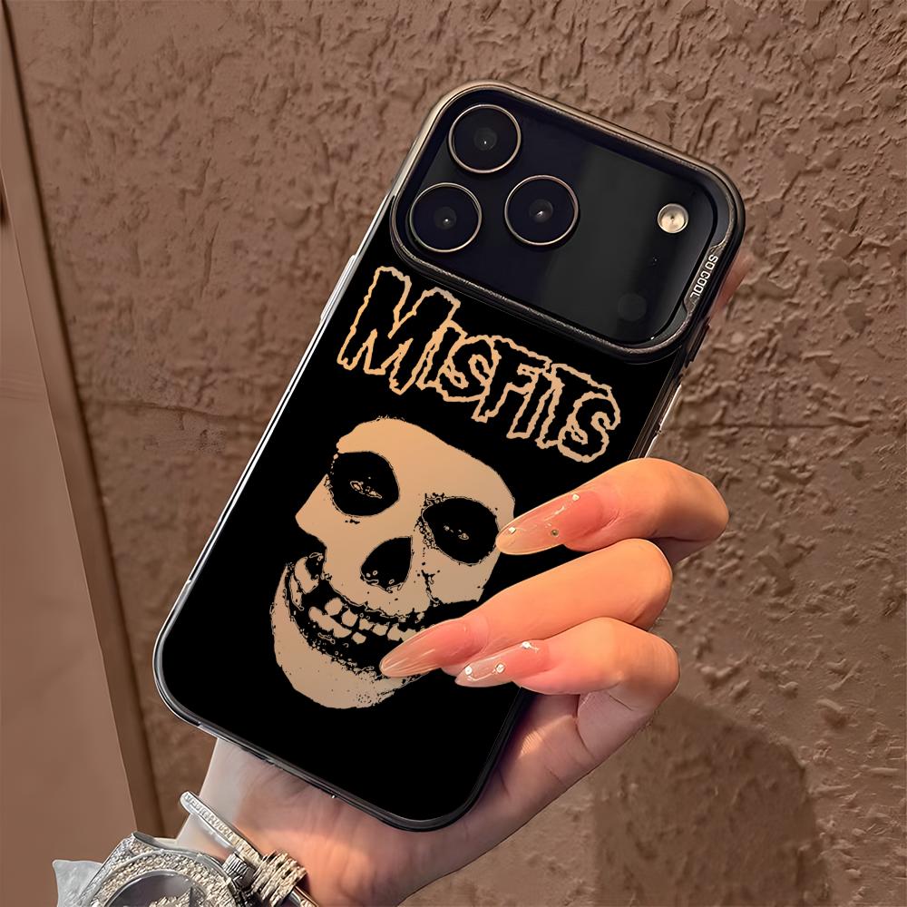 Misfits Phone Case For IPhone  - đánh giá và giá Apple Iphone 16